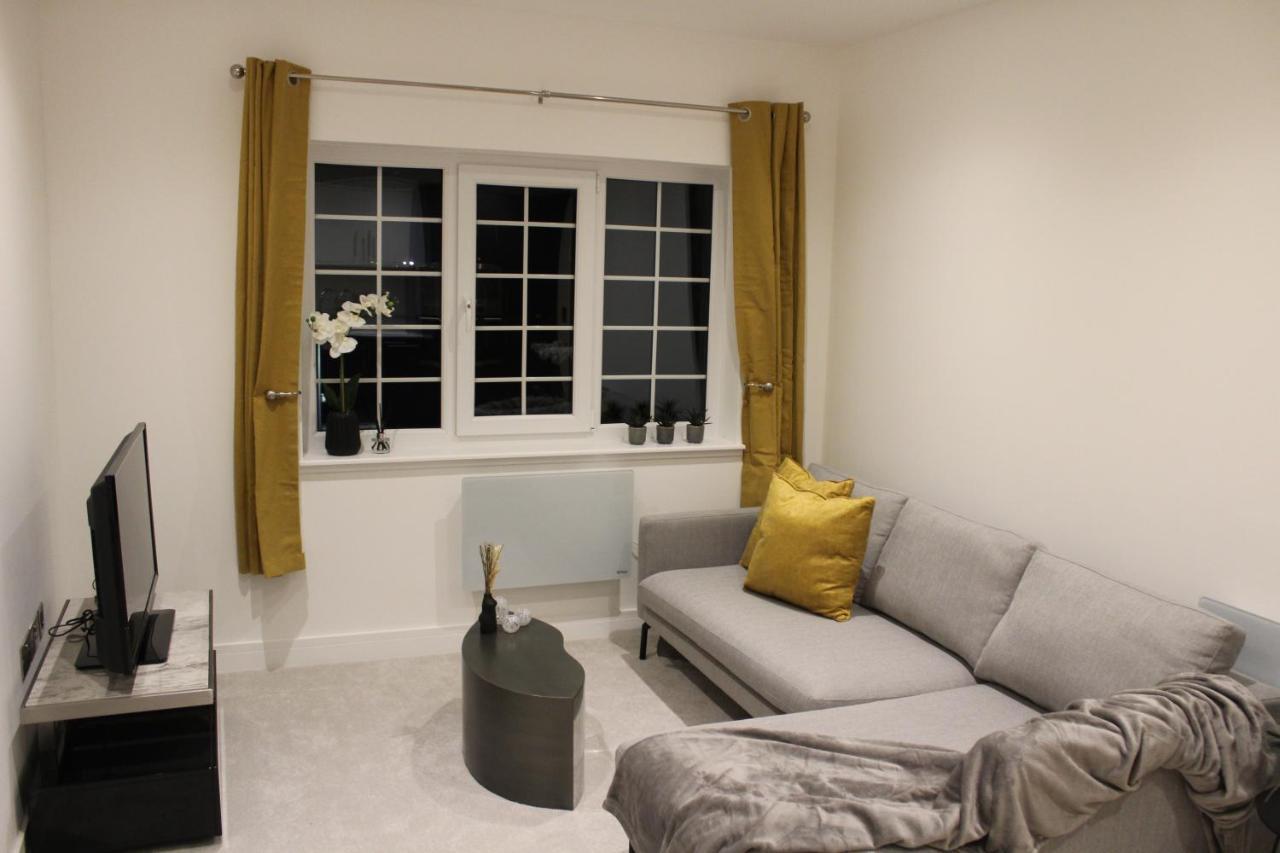 Luxury 2 Bed Apartment In The Heart Of Rochester Рочестър Екстериор снимка